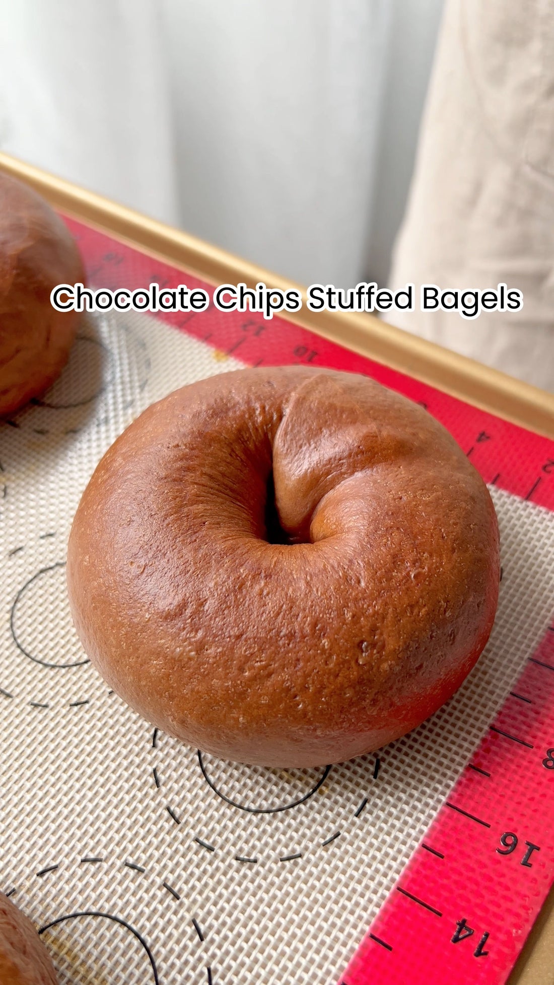 Chocolate Chips Stuffed Bagels